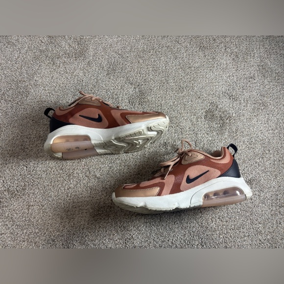 NIKE AIR MAX 200 Shoes Womens Size 6.5 Metallic red/bronze sparkle - Picture 9 of 9